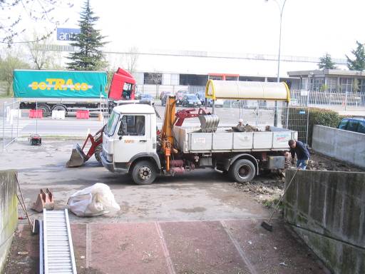 Automezzi in manovra