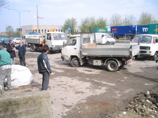 Automezzi in manovra