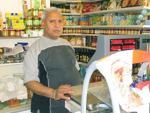 Ashraf alla cassa