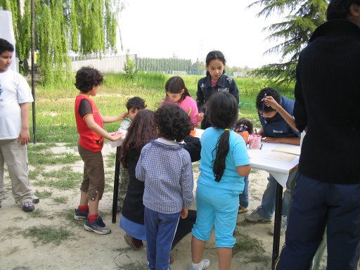 I bimbi disegnano con fantasia