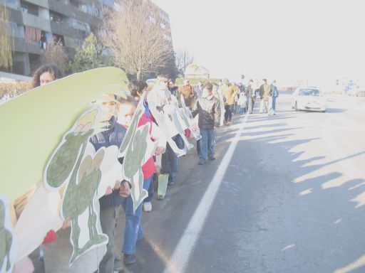 Il corteo lungo via Garibaldi 2