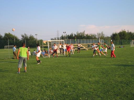 Bantunisia vs Romania 2: attacco in area della Romania 2