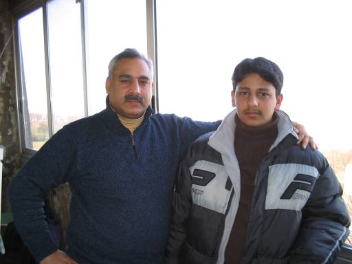Ch. Tariq Mahmood con suo figlio