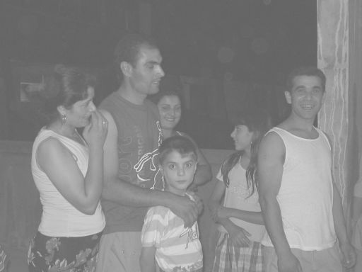 La famiglia di Mario guarda il clow
