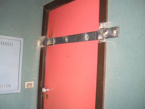 La porta del 414 finalmente chiusa !!!